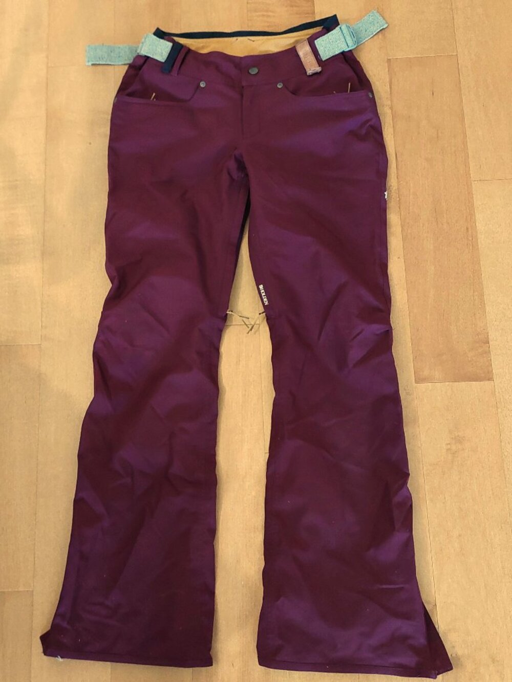 Holden Women's Sz M Standard Skinny Fit Bootcut Snowboard Pants Wine Burgundy